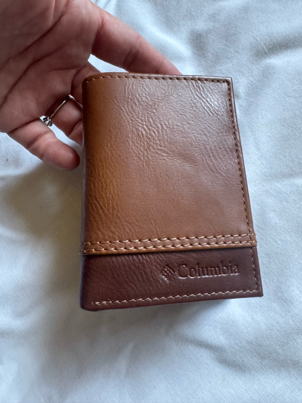 Columbia Tan and Dark Brown Leather Card Holder
